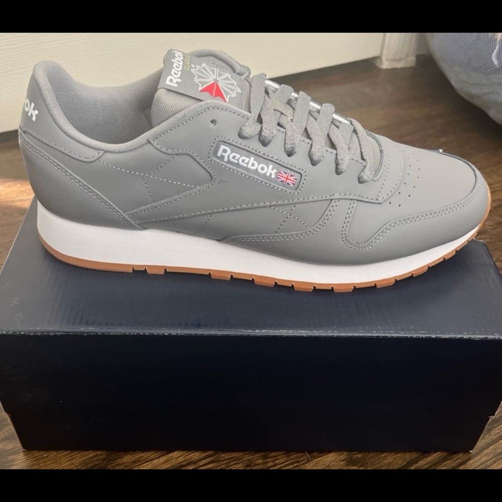 Reebok Classic Men's Gray Leather Sneakers
